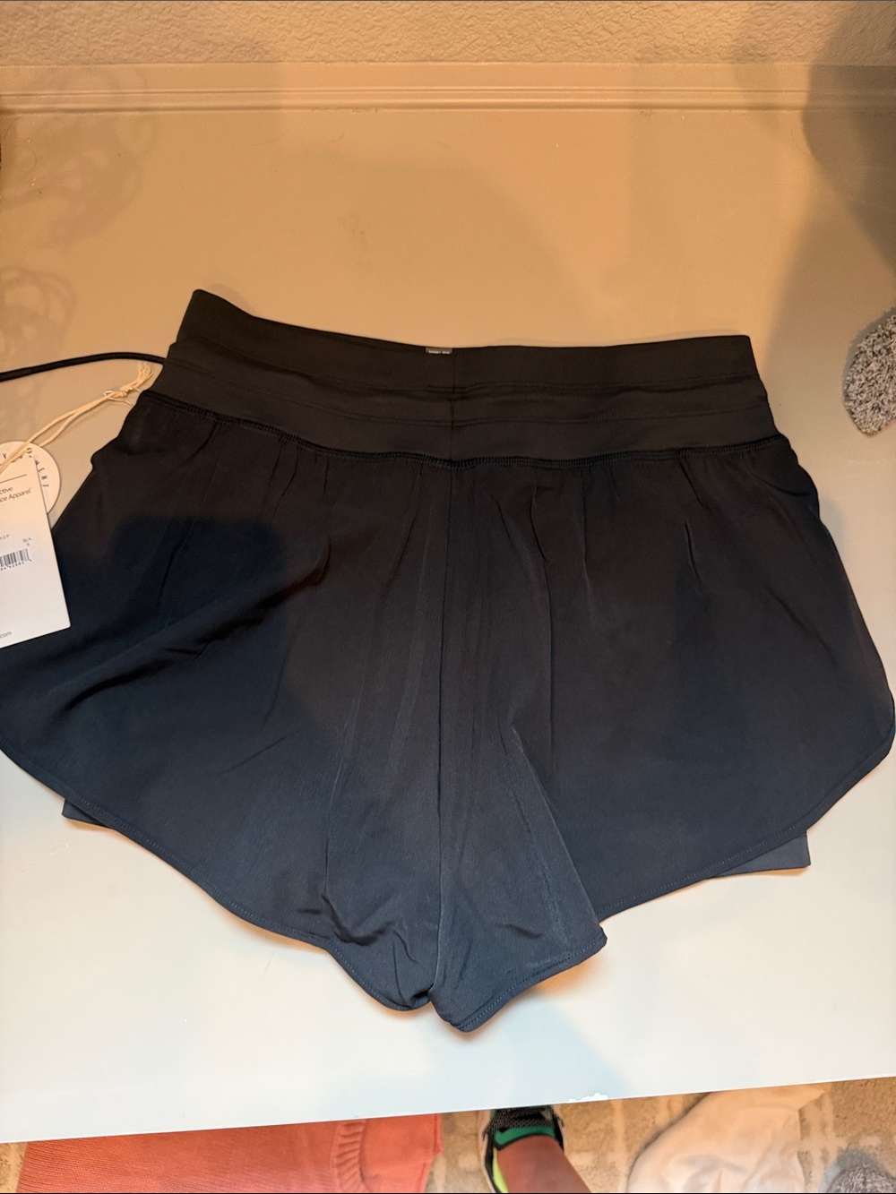 NWT Vuori daily speed short 2.5” - Picture 4 of 4